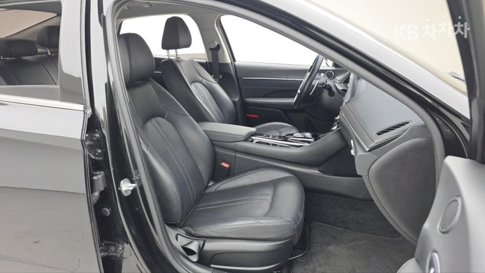 Хюндай Соната (DN8)2.0 Premium Plus - 12