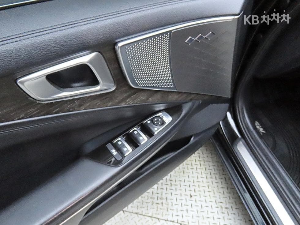 Kia K8 Hybrid1.6 Turbo Noblesse - 13