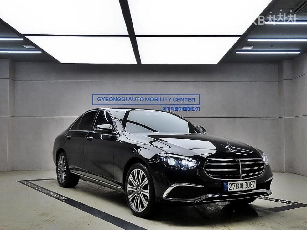 Mercedes-Benz E-Клас (W213) E350 4MATIC Exclusive - Image 1