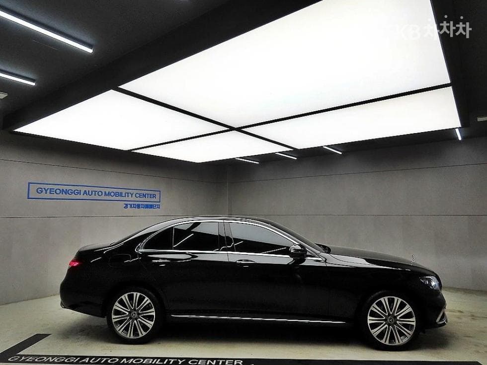 Mercedes-Benz E-Class (W213)E350 4MATIC Exclusive - 2