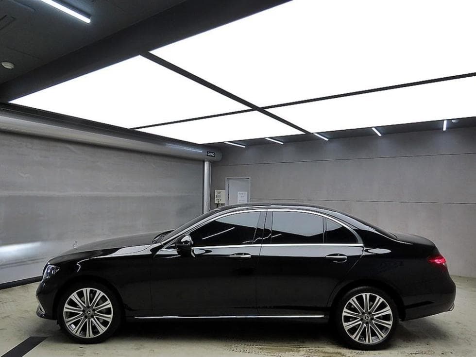 Mercedes-Benz E-Class (W213)E350 4MATIC Exclusive - 4