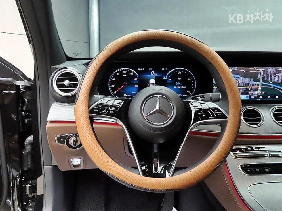 Mercedes-Benz E-Class (W213)E350 4MATIC Exclusive - 9
