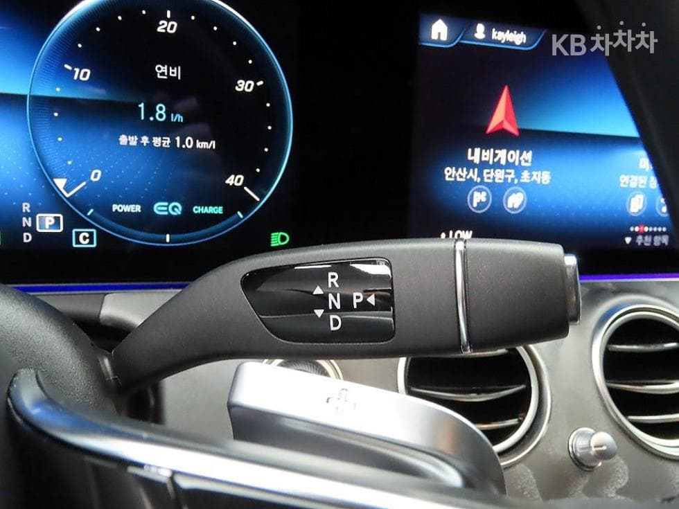 Mercedes-Benz E-Class (W213)E350 4MATIC Exclusive - 10