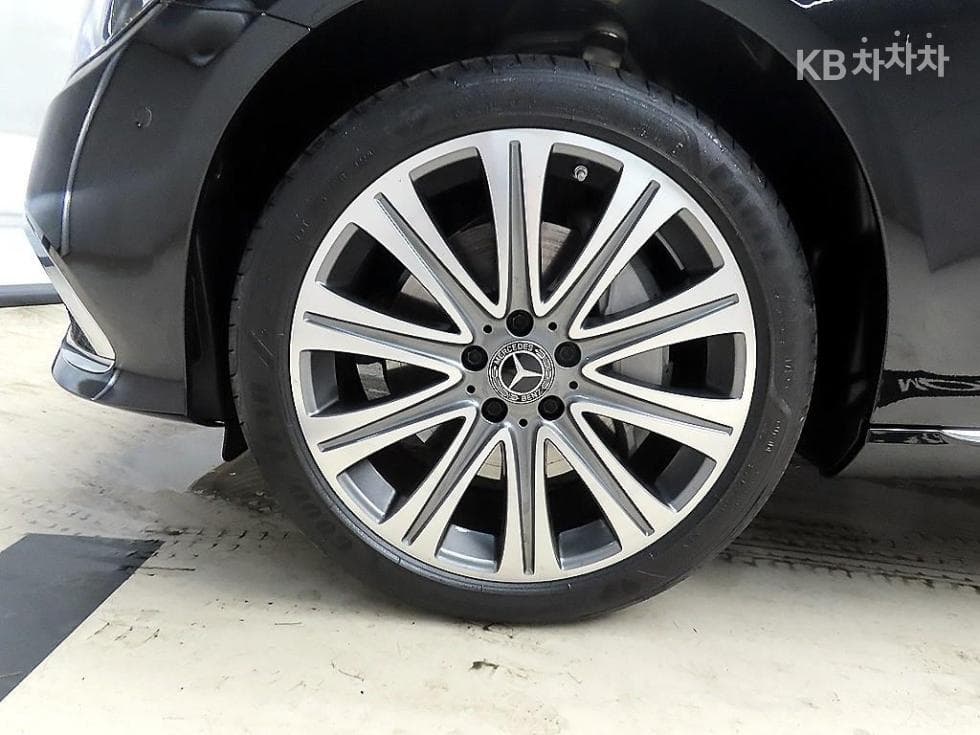 Mercedes-Benz E-Class (W213)E350 4MATIC Exclusive - 19