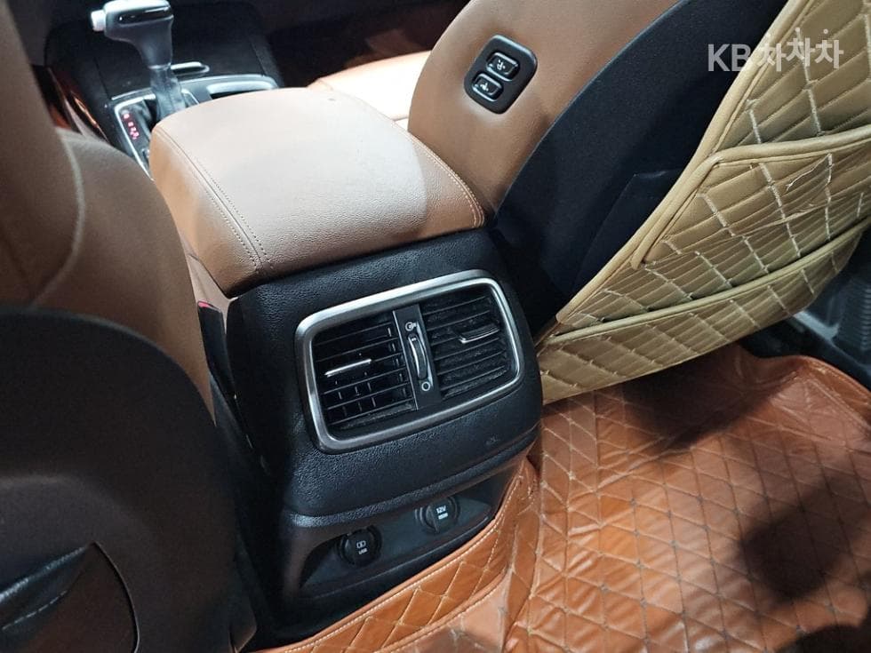 Киа The New (фейслифт) Sorento2.2 Дизел 2WD 마스터 - 15