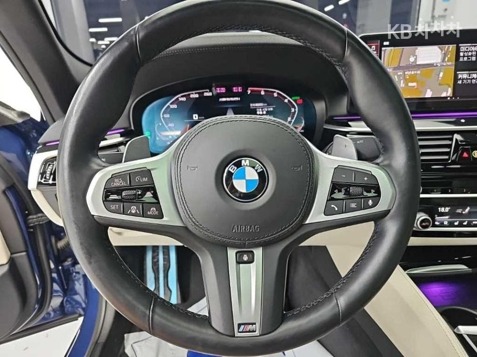 BMW 올Нов5 Серия (G30)M550i xDrive - 9