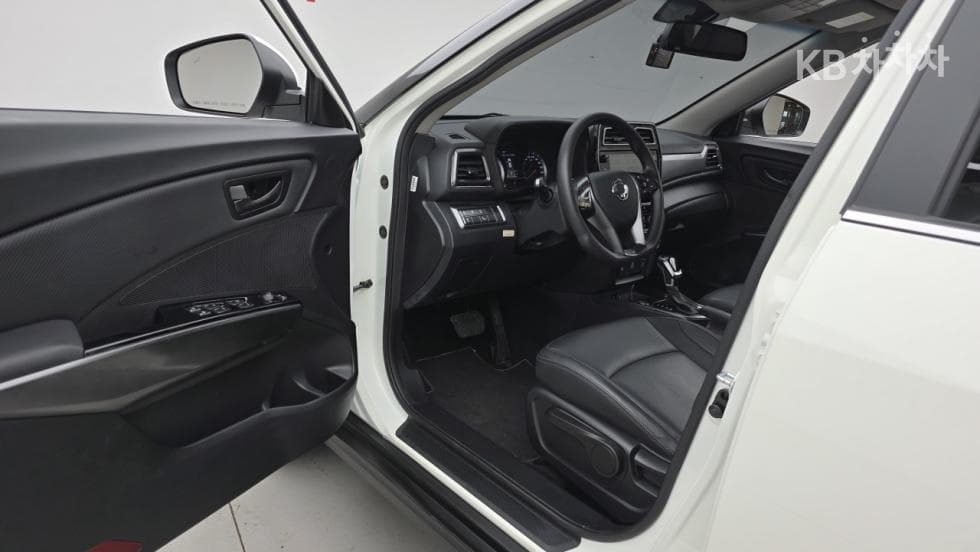 КейДжи Мобилити Very New (фацелит/обновяване) ТиволиБензин V1 2WD Стандартен - 12