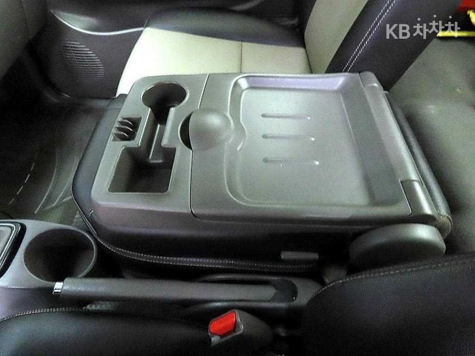 Хюндай Porter 2Удължено междуосие Super Cab CRDi Premium - 12