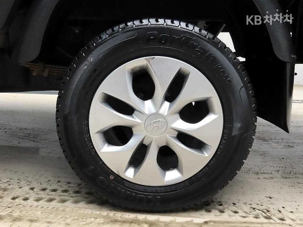 Хюндай Porter 2Удължено междуосие Super Cab CRDi Premium - 19