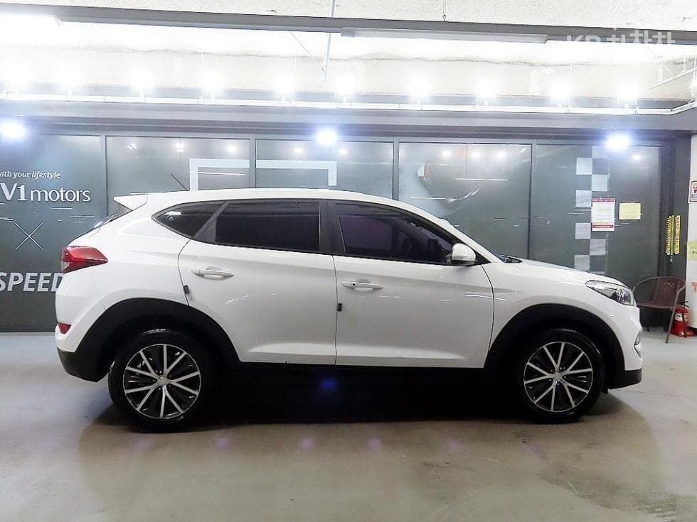 Хюндай All New ТуксонДизел(e-VGT R)2.0 2WD Стил Специал (специален признак/издание) - 3