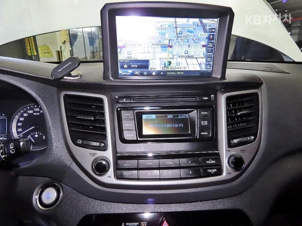 Хюндай All New ТуксонДизел(e-VGT R)2.0 2WD Стил Специал (специален признак/издание) - 11