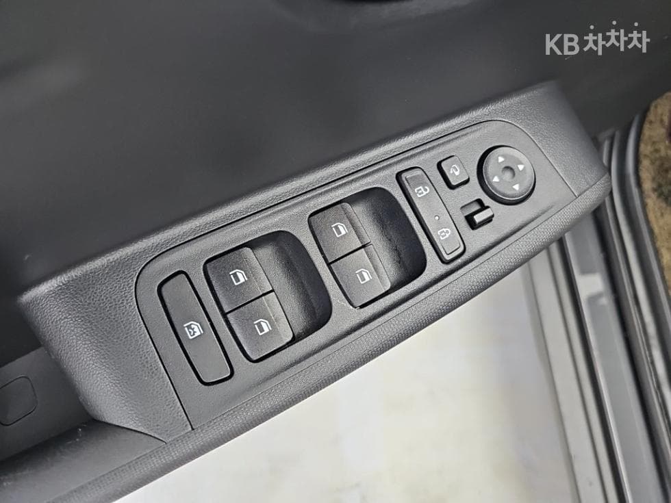 Хюндай Каспър1.0 Турбо Бензин 디 에센셜 Базов - 16