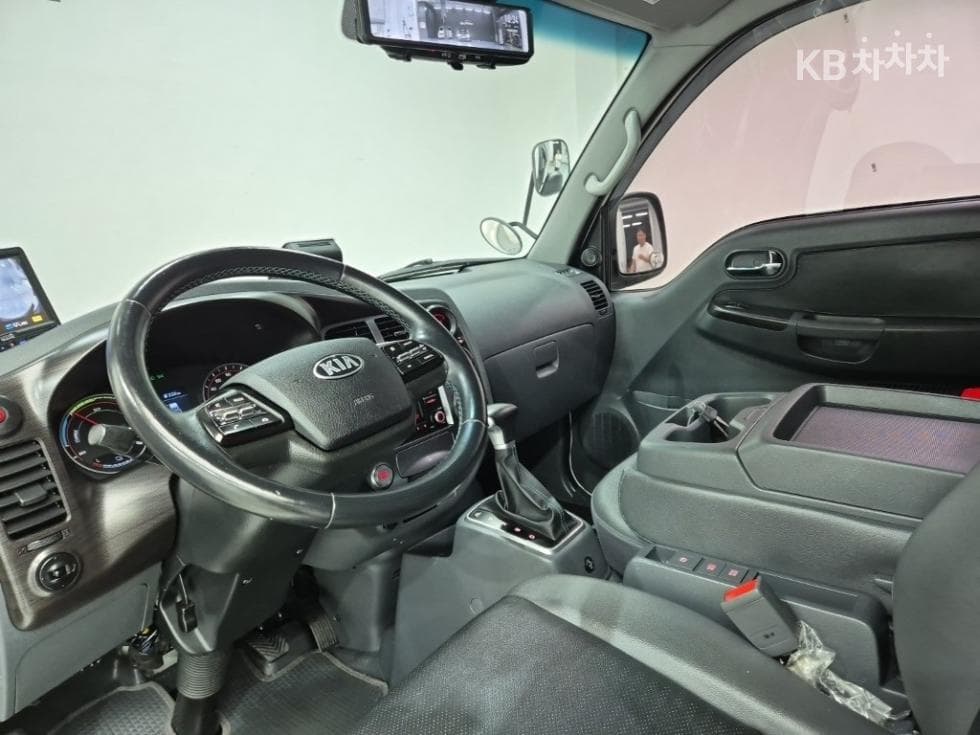 Киа The New (фейслифт) Бонго 3 (лек) EVBox Truck 1 тон Plus형 Королевска кабина Удължено междуосие Стандартен - 7