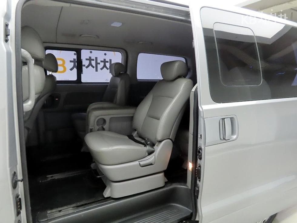 Хюндай Гранд Старекс11-местен Комби CVX Premium - 12