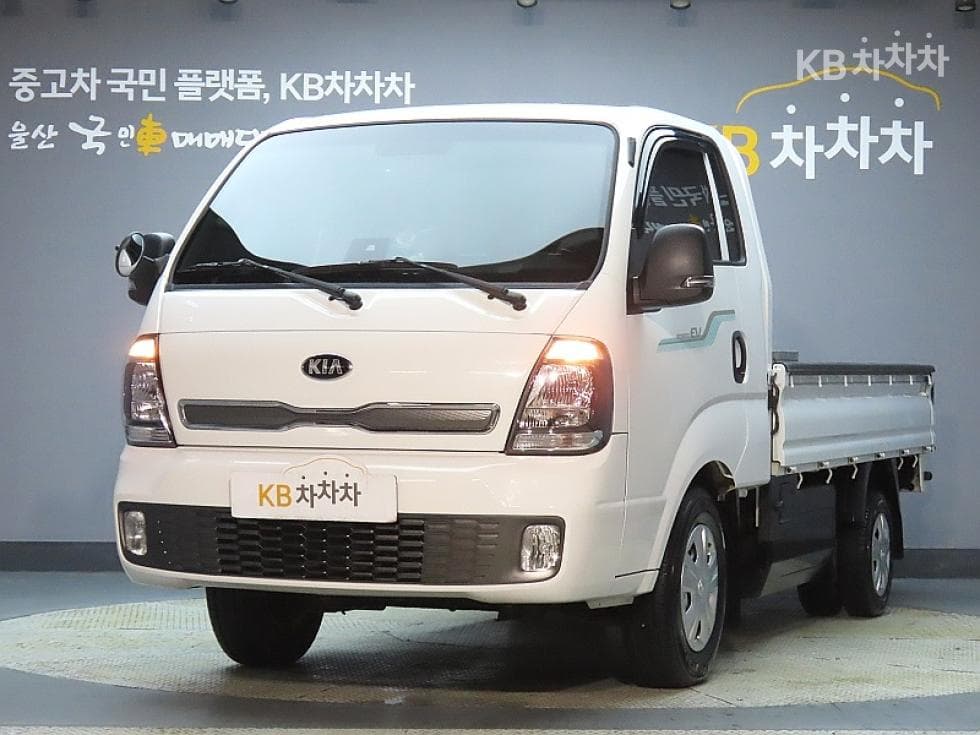 Kia The New (facelift) Bongo 3 (light truck) EV 1 Ton 2WD Extra Long King Cab GLS - Image 1