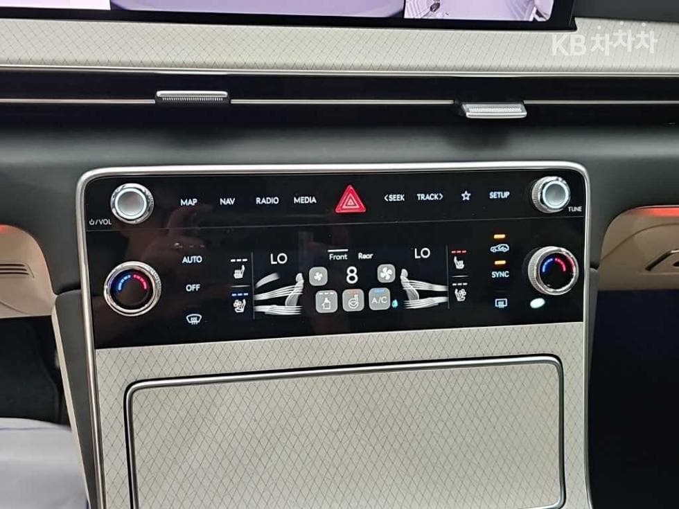 Дженезис GV802.5 Турбо Бензин AWD - 10