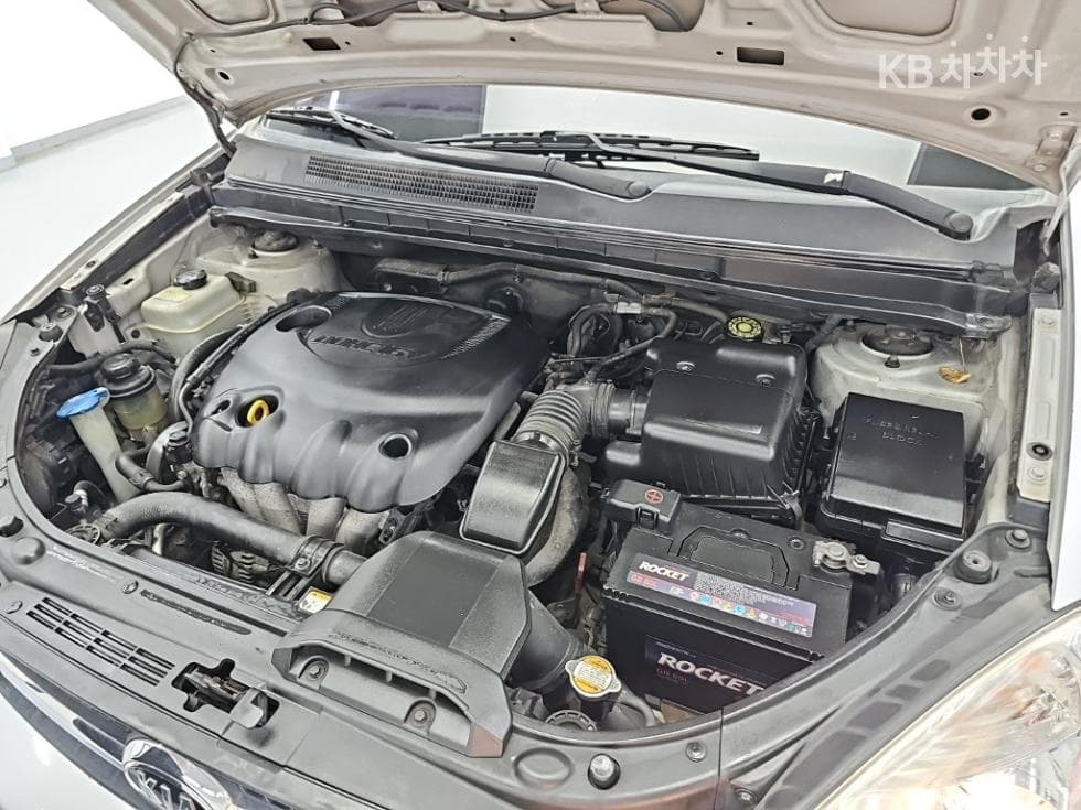 Kia NewCarens2.0 LPI GLX Highest-end Type - 5