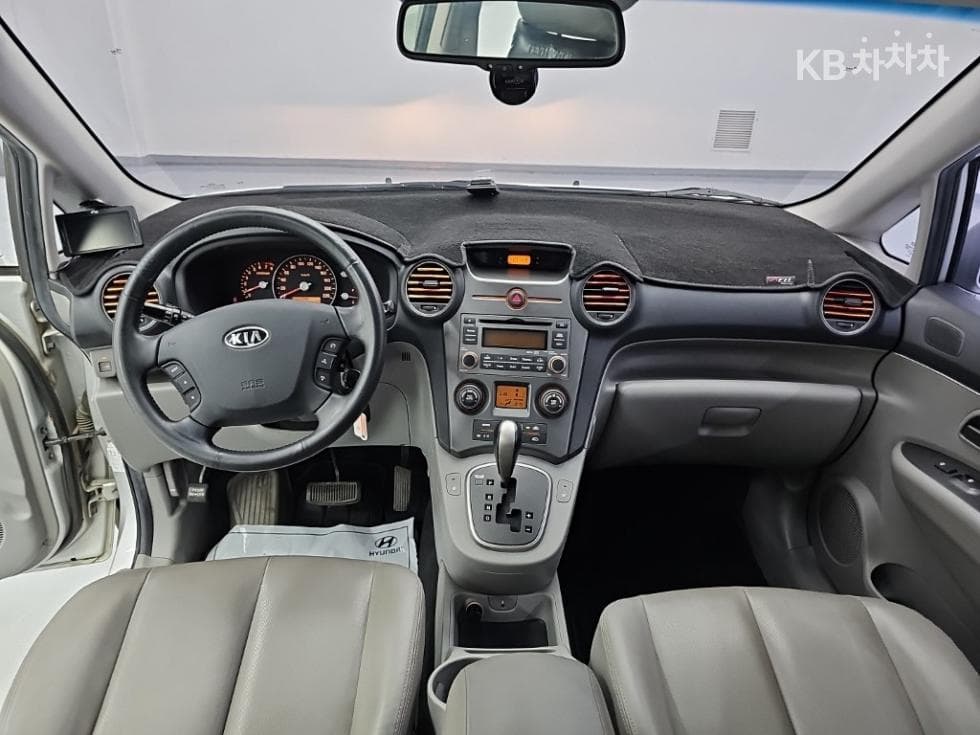 Kia NewCarens2.0 LPI GLX Highest-end Type - 7