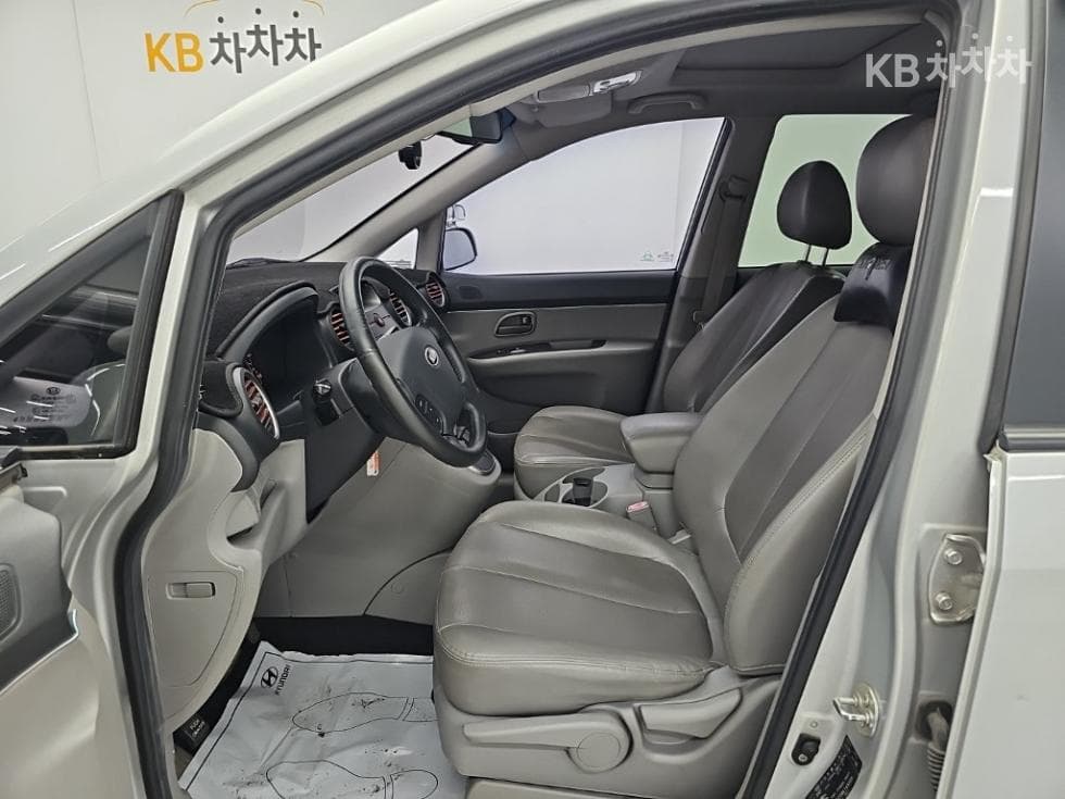 Kia NewCarens2.0 LPI GLX Highest-end Type - 11