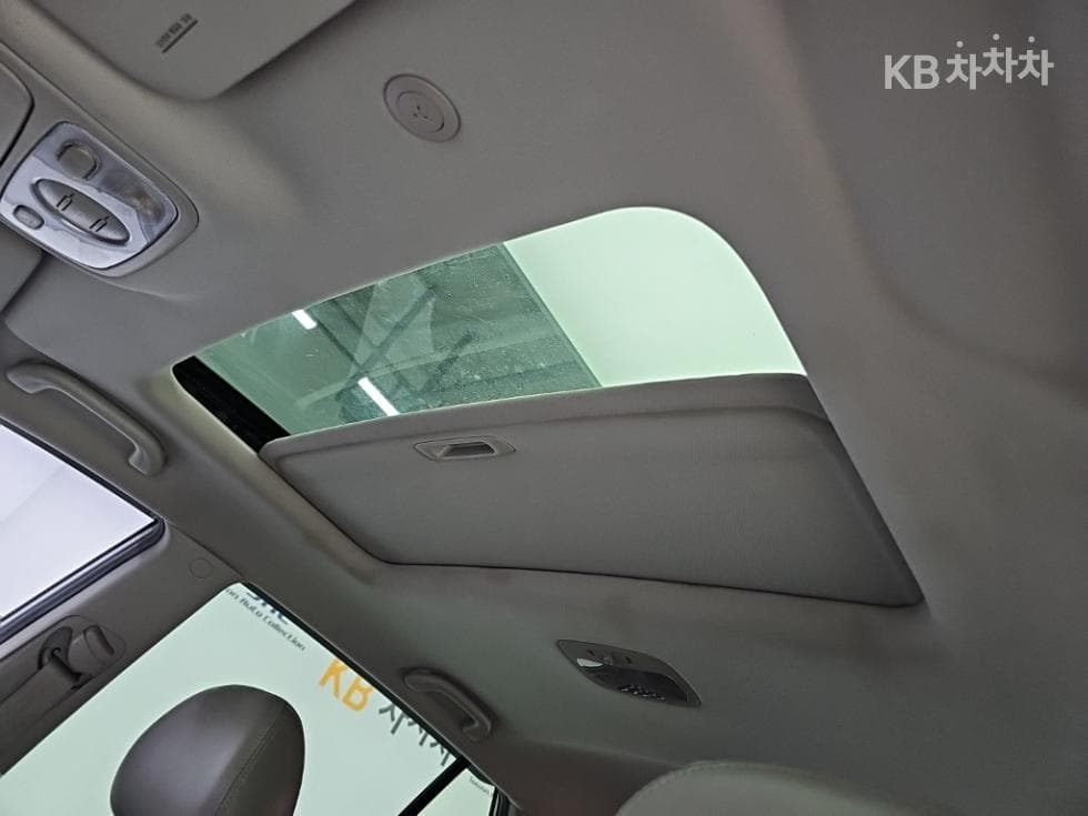 Kia NewCarens2.0 LPI GLX Highest-end Type - 13