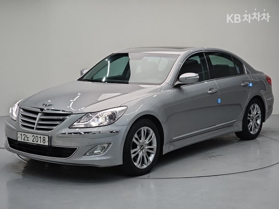 Хюндай Дженезис BH330 LUXURY Стандартен - Image 1