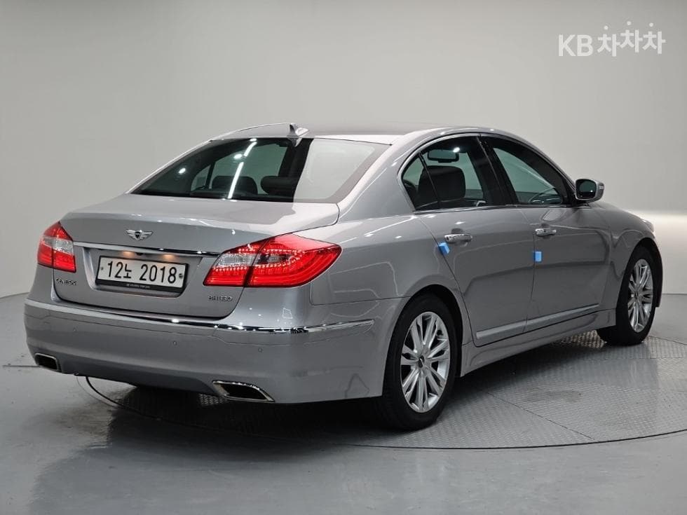 Хюндай ДженезисBH330 LUXURY Стандартен - 4