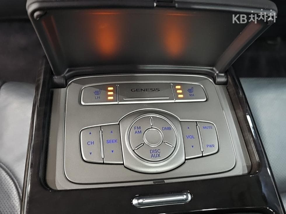 Хюндай ДженезисBH330 LUXURY Стандартен - 14