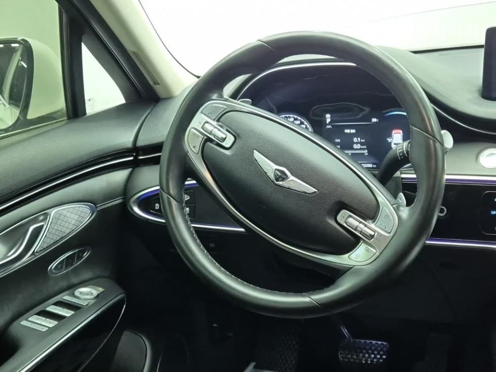 Дженезис GV70Дизел 2.2 2WD - 6
