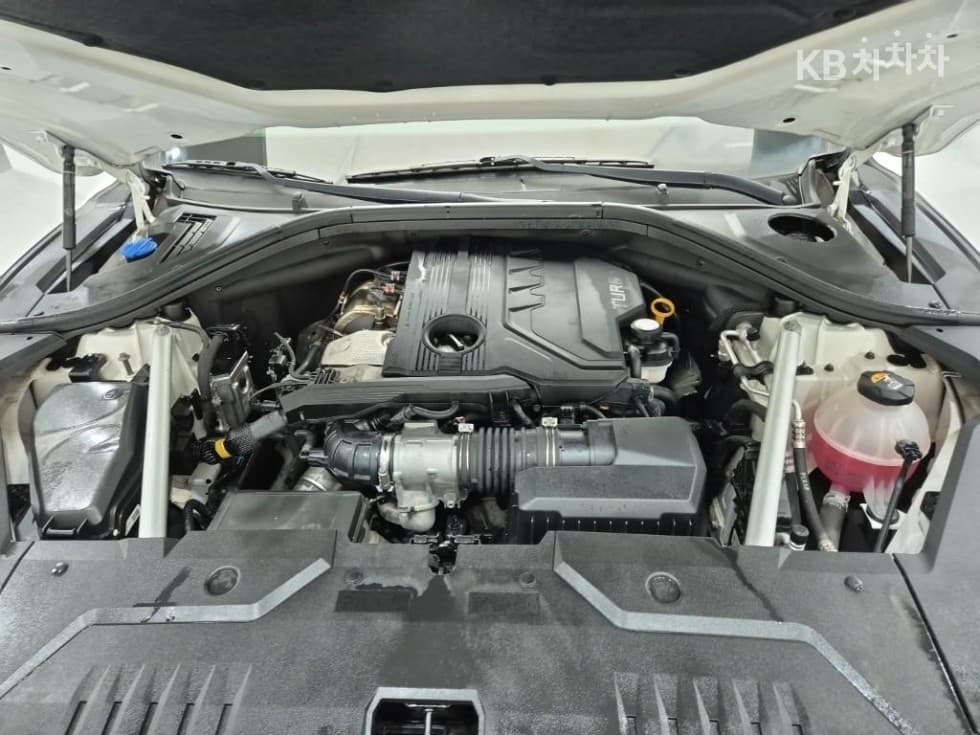 Дженезис GV70Дизел 2.2 2WD - 18