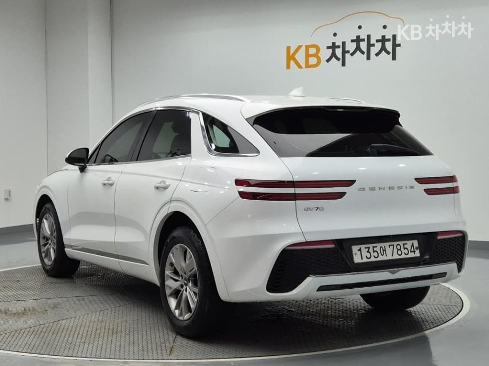 Дженезис GV70Дизел 2.2 2WD - 2