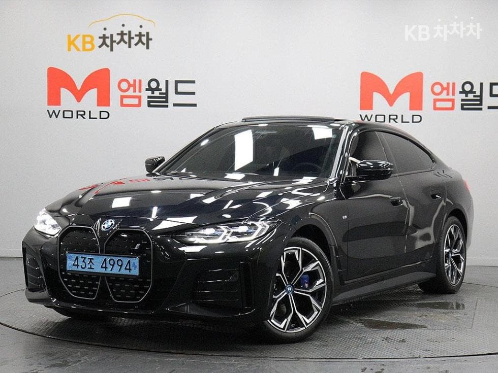 BMW i4 eDrive40 M Sport Pro - Image 1