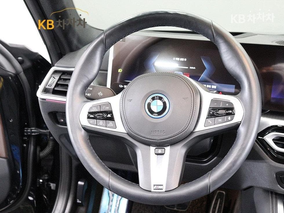 BMW i4eDrive40 M Sport Pro - 9