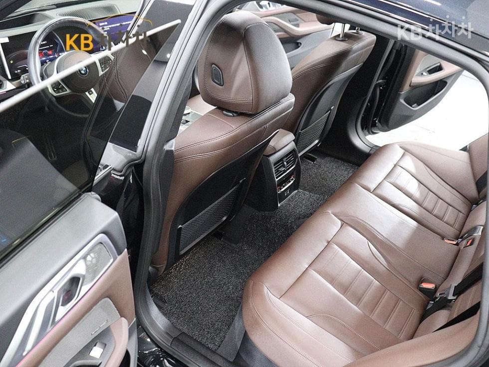 BMW i4eDrive40 M Sport Pro - 10