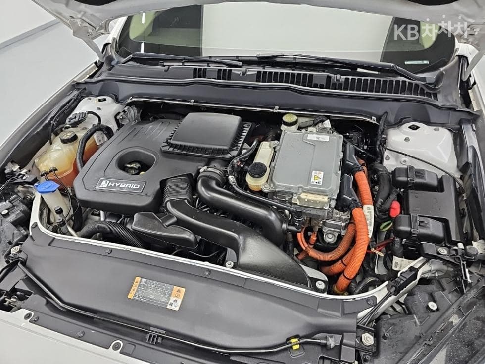 Форд Нов Фюзън2.0L Хибрид - 5