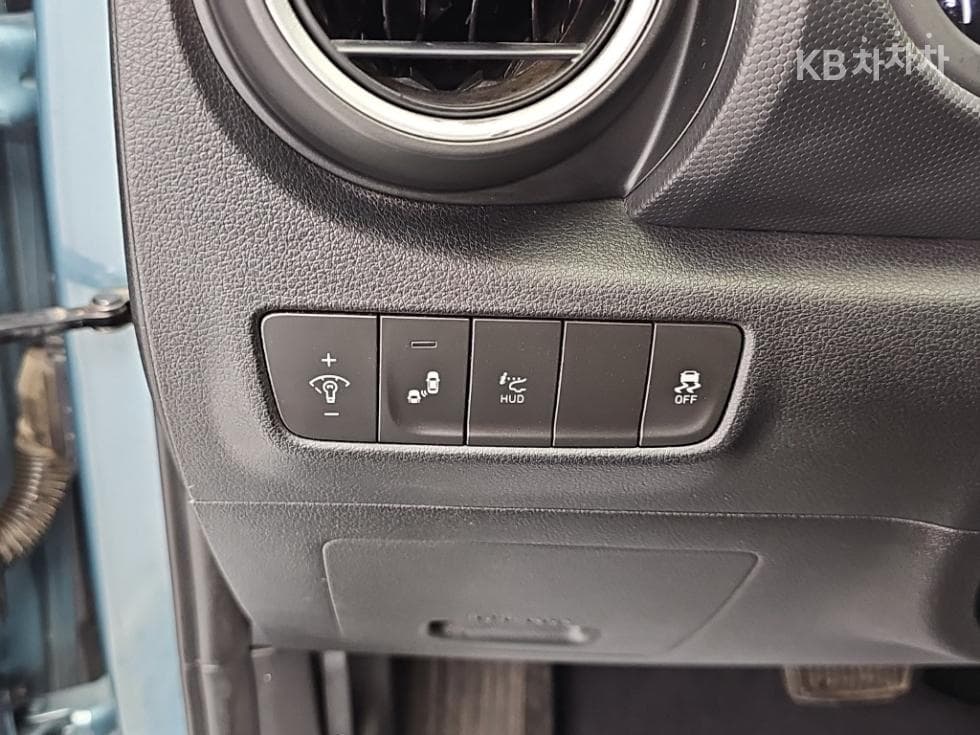 Хюндай Kona1.6 Турбо Premium - 18
