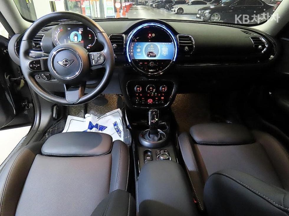Мини 클럽맨 Второ поколение1.5 Cooper Classic Стандартен - 10