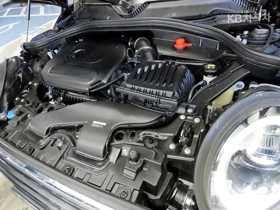 Мини 클럽맨 Второ поколение1.5 Cooper Classic Стандартен - 19