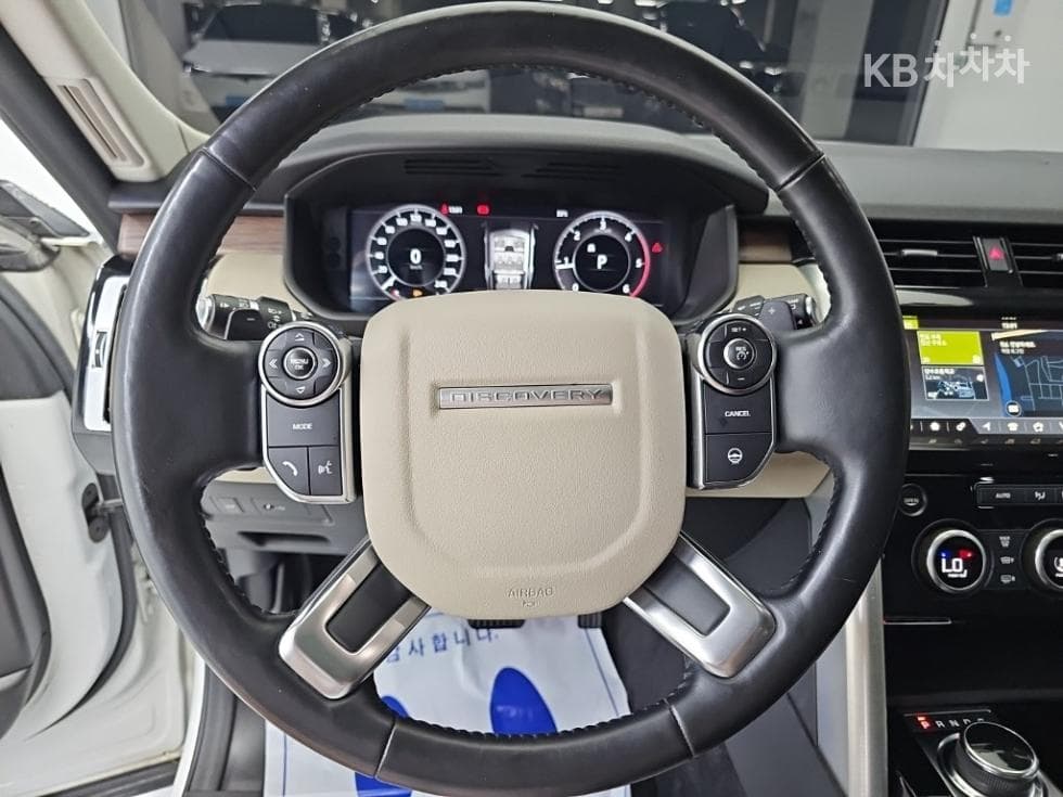 Land Rover 디스커버리53.0 TD6 HSE - 9