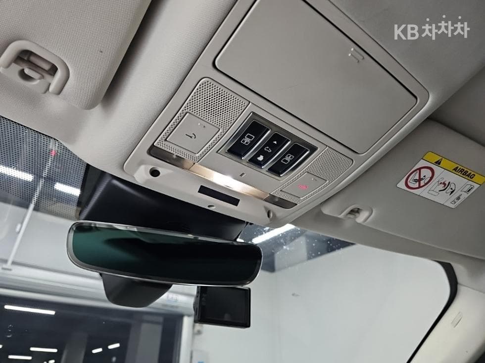 Land Rover 디스커버리53.0 TD6 HSE - 17