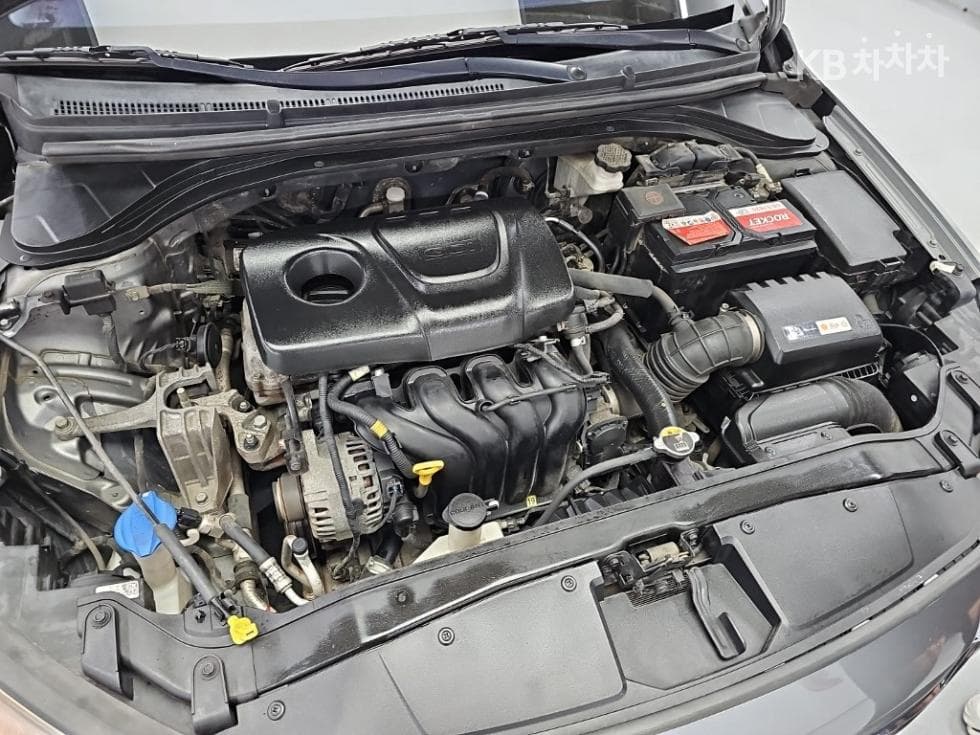 Хюндай Avante (Elantra)AD1.6 GDi Modern - 5