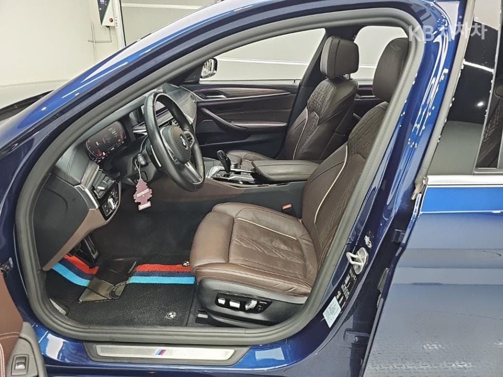 BMW 올New5 Series (G30)520d M Sport Plus - 11