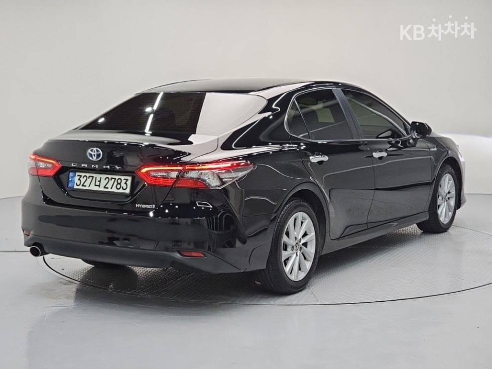 Toyota Camry XV702.5L хибрид LE - 4