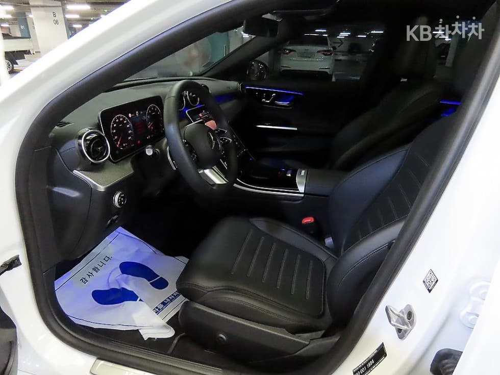 Mercedes-Benz C-Клас 6세대(W206)C200 AMG Line - 6