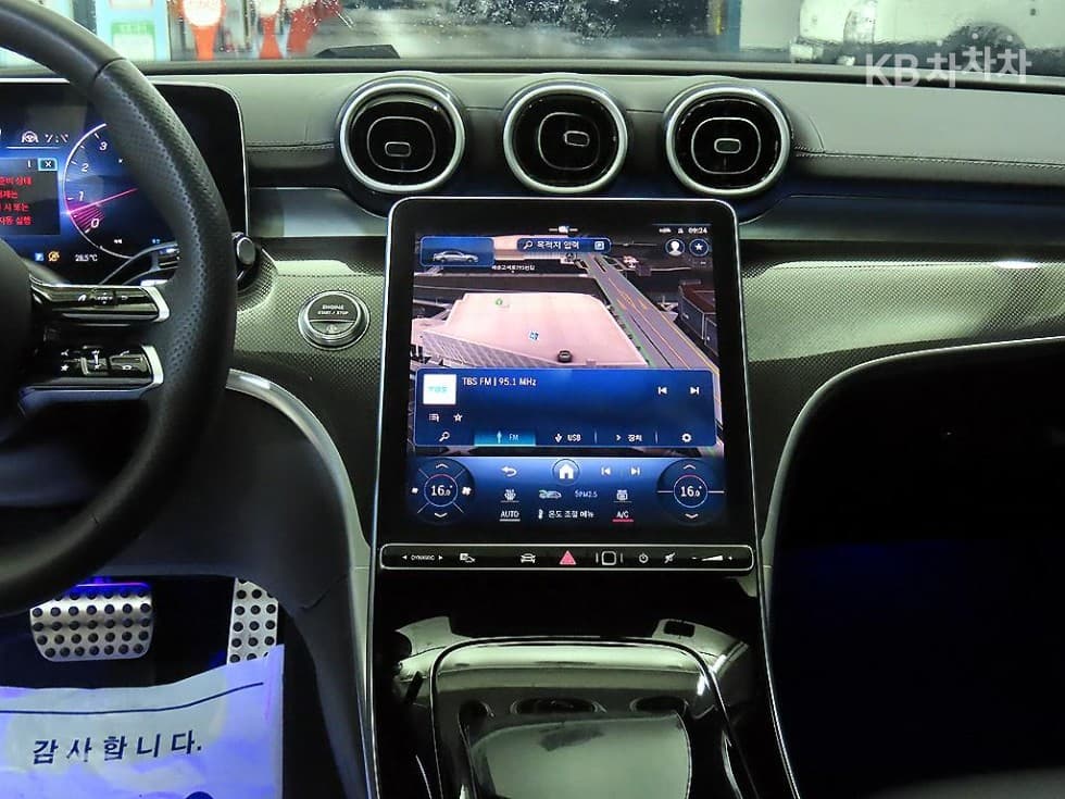 Mercedes-Benz C-Клас 6세대(W206)C200 AMG Line - 11