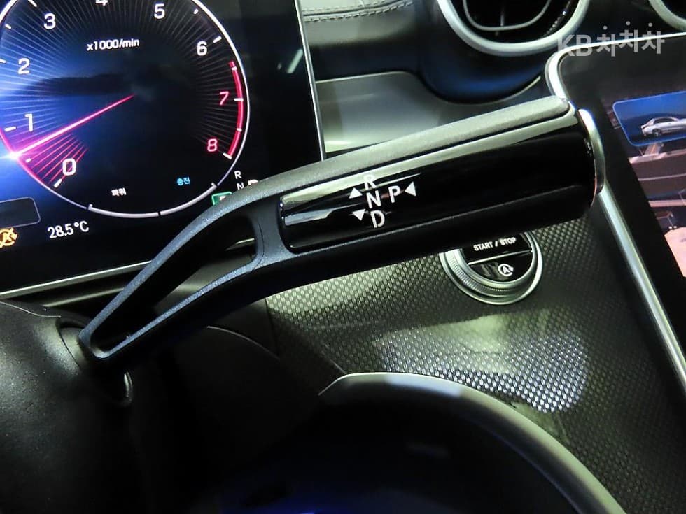 Mercedes-Benz C-Клас 6세대(W206)C200 AMG Line - 12