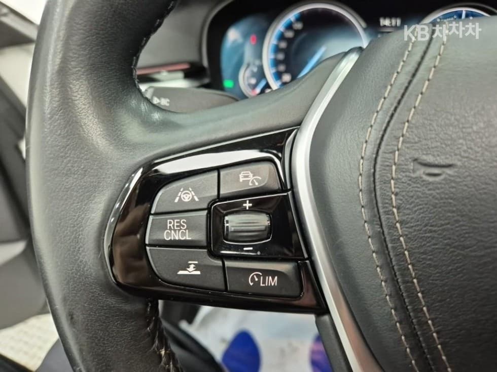 BMW 올Нов5 Серия (G30)520i Luxury - 7