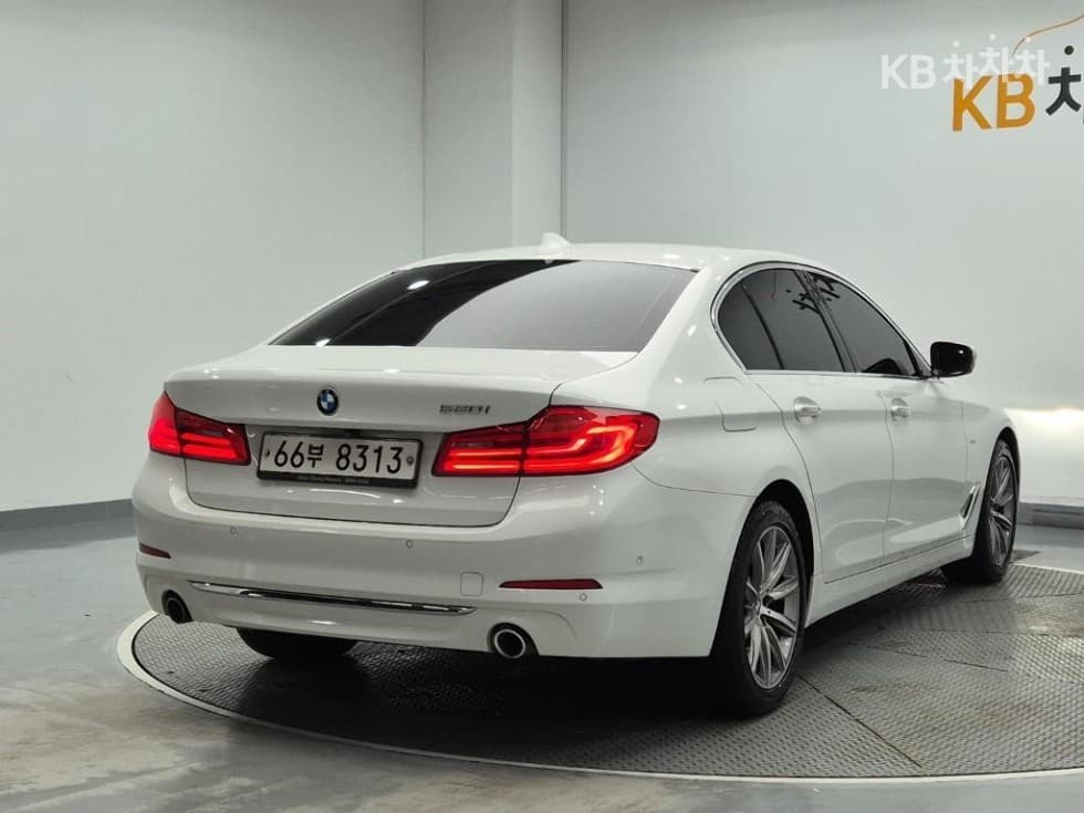 BMW 올Нов5 Серия (G30)520i Luxury - 3