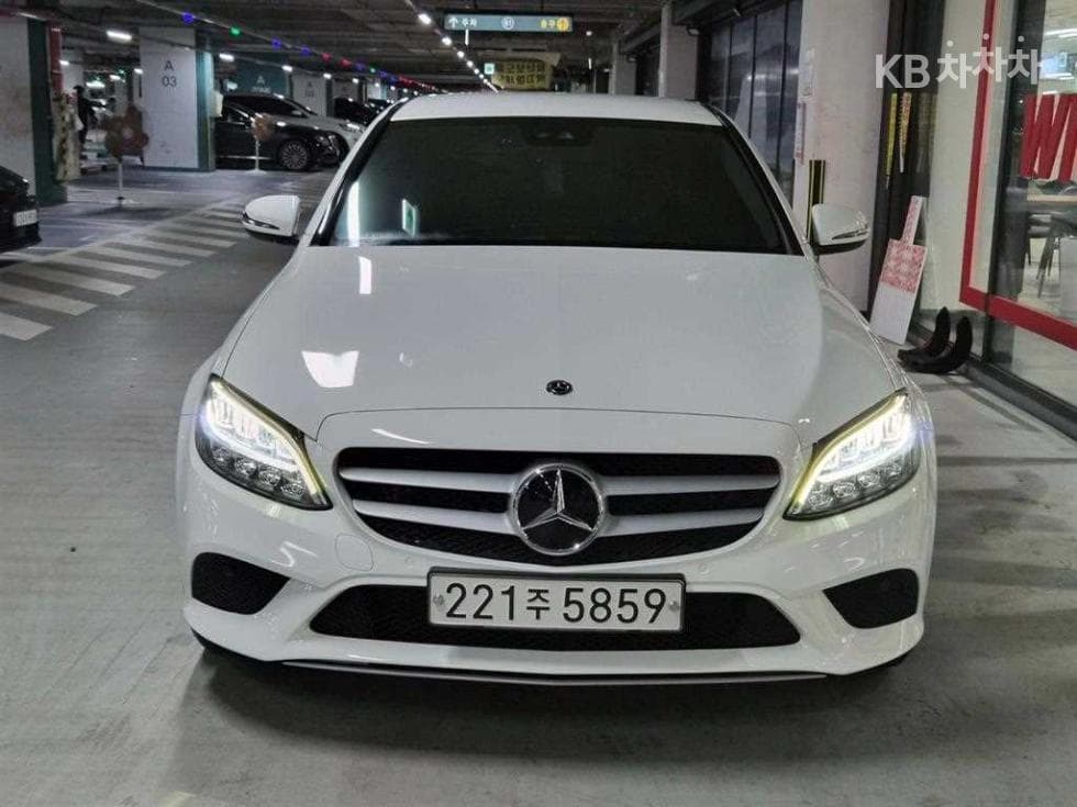 Mercedes-Benz The New (facelift) C-ClassC200 W205 - 2
