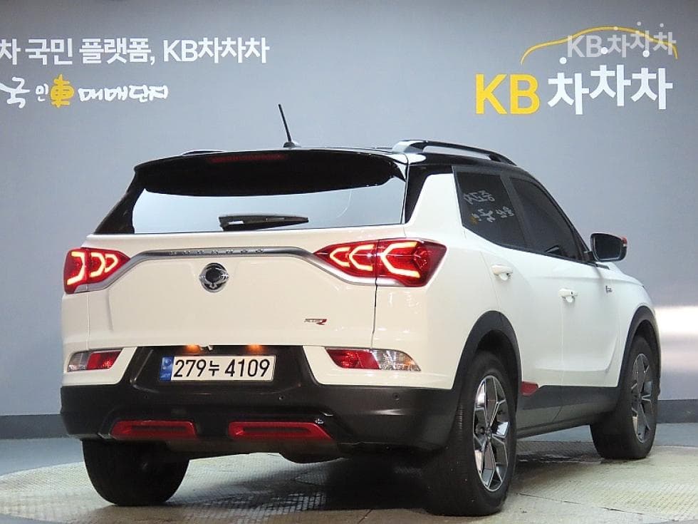 KG Mobility 뷰티플 코란도1.5 GDi Turbo 2WD R-PLUS - 2