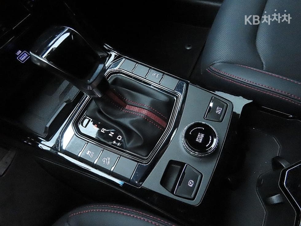 KG Mobility 뷰티플 코란도1.5 GDi Turbo 2WD R-PLUS - 9